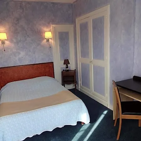 호텔 La Champagne Ardenne Cabourg 2*